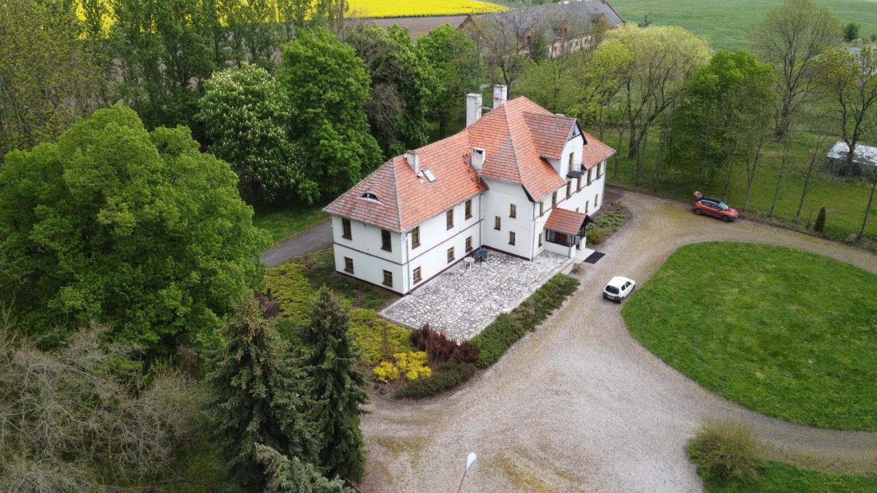 Dwór Komorowo Exterior foto
