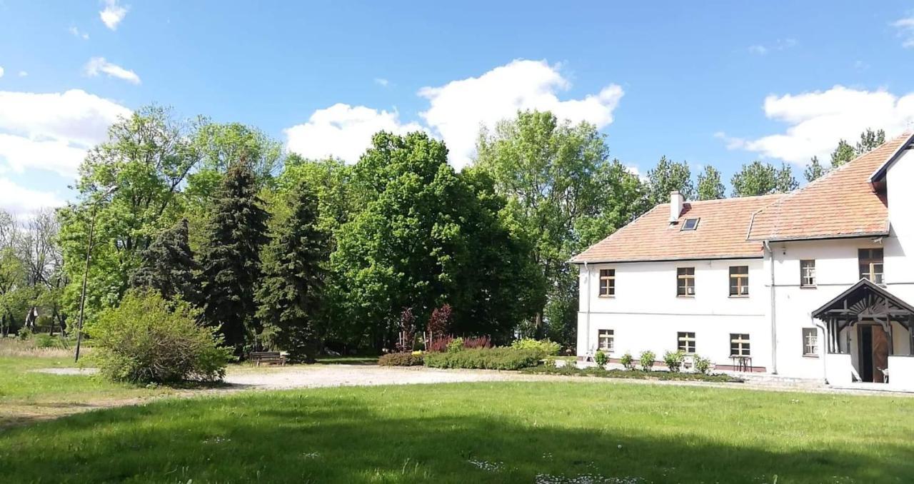 Dwór Komorowo Exterior foto